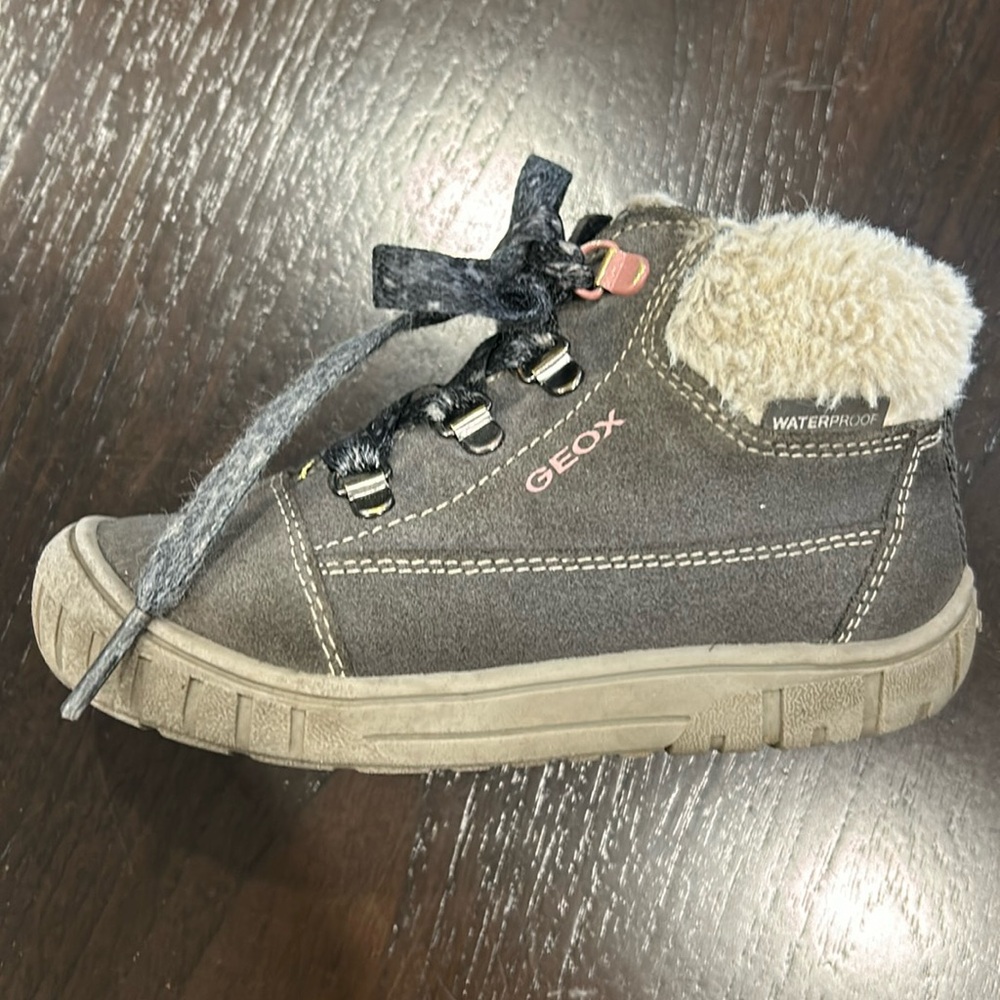 Geox waterproof Boots 25 or 8.5